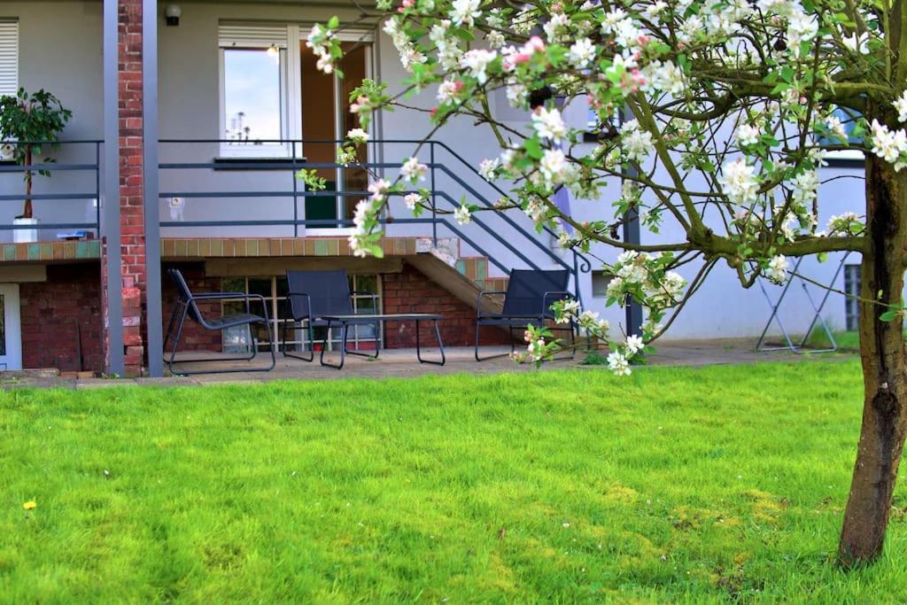 Appartement Garten-Blick-Baldeneysee à Essen Extérieur photo